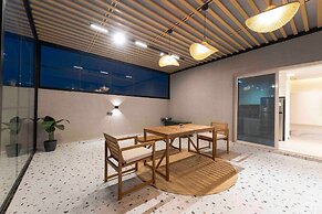 Trendy Apartment in Alwadi