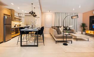 Hotel-finish Flat in Al Mughrizat With Workspace