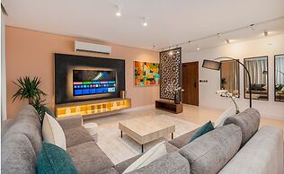 Hotel-finish Flat in Al Mughrizat With Workspace