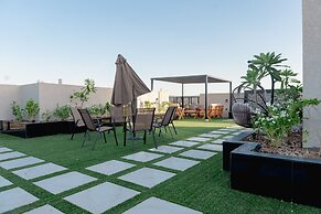 Comfortable Two BR Home With Shared Garden
