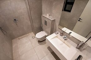 Modern Apartment in Hittin