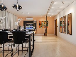 Luxury & Comfort Apartment in Almughrizat