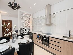 Stylish 1-br Apartment in Almughrizat