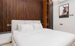 Luxury Home: Dedicatedwork Space, Parking