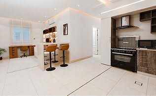 Luxury Home: Dedicatedwork Space, Parking