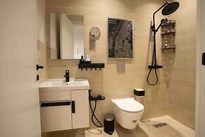 Al Malqa Flat, Sleeps 4 With Free Parking