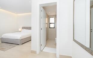 Stylish& Modern Apartment in Alwadi