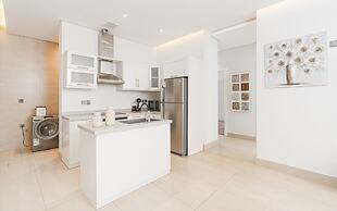 Stylish& Modern Apartment in Alwadi