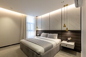 Three BR Luxurious & Spacious Flat in Almadinah