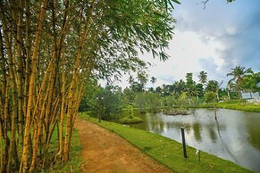 Oasis Riverside Hotel