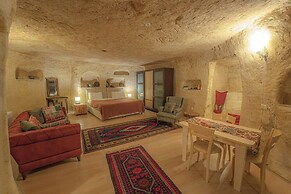 Deep Cave House