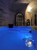 Deep Cave House