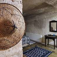 Deep Cave House