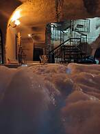 Deep Cave House