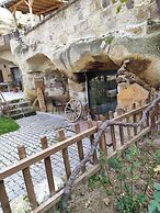 Deep Cave House