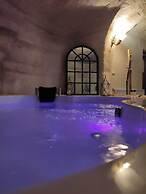 Deep Cave House