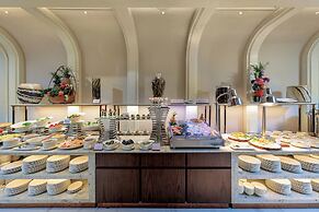 Heritage Ham Long Hotel & Spa