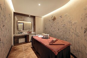 Heritage Ham Long Hotel & Spa