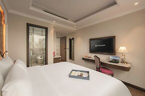 Heritage Ham Long Hotel & Spa