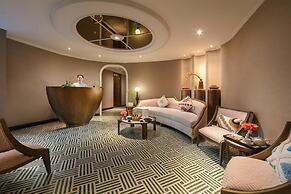 Heritage Ham Long Hotel & Spa