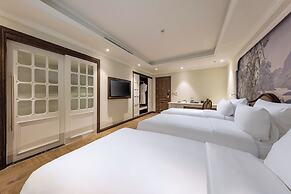 Heritage Ham Long Hotel & Spa