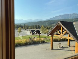 Lodge and Lantern