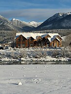 Lodge and Lantern