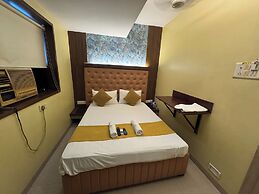 Hotel Ratna Paradise