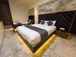 Hotel Ratna Paradise