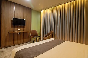 Hotel Ratna Paradise
