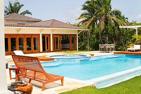 5BR 16 Guests Private Pool Garden View