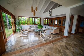 5BR 16 Guests Private Pool Garden View