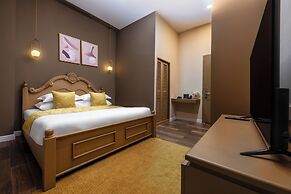 Ali Grand Hotel