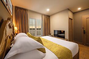 Ali Grand Hotel