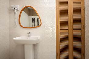 Ali Grand Hotel