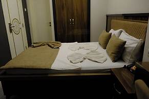 GRAND DIAMOND HOTEL