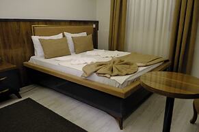 GRAND DIAMOND HOTEL