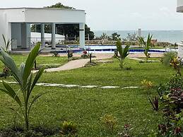 Nyali Beachfront Apartments Baobab waves