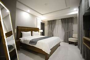 ZAR Luxury Suites Murree