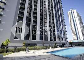 Bloomfields Stylish 1BR The Bridges