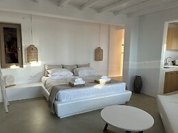 ANDELIAS SIGNATURE SUITES