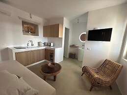ANDELIAS SIGNATURE SUITES