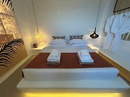ANDELIAS SIGNATURE SUITES