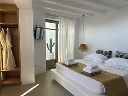 ANDELIAS SIGNATURE SUITES