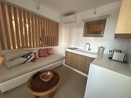 ANDELIAS SIGNATURE SUITES