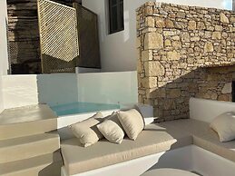 ANDELIAS SIGNATURE SUITES