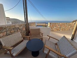 ANDELIAS SIGNATURE SUITES