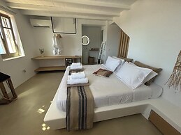 ANDELIAS SIGNATURE SUITES