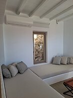 ANDELIAS SIGNATURE SUITES