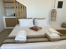 ANDELIAS SIGNATURE SUITES
